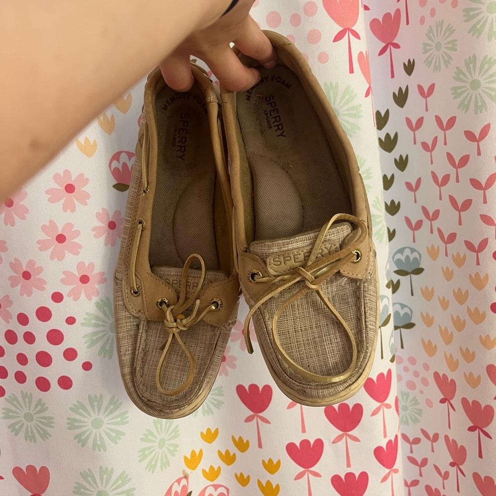 Tan sperrys